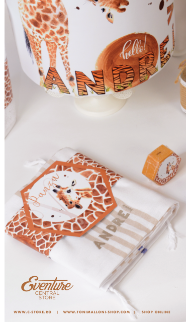 Trusou de botez cu broderie personalizata pentru baieti, Girafa  2